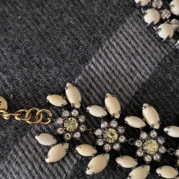 NWT RARE Juicy Couture Flower Cluster Necklace and Bracelet set - Picture 5 of 16